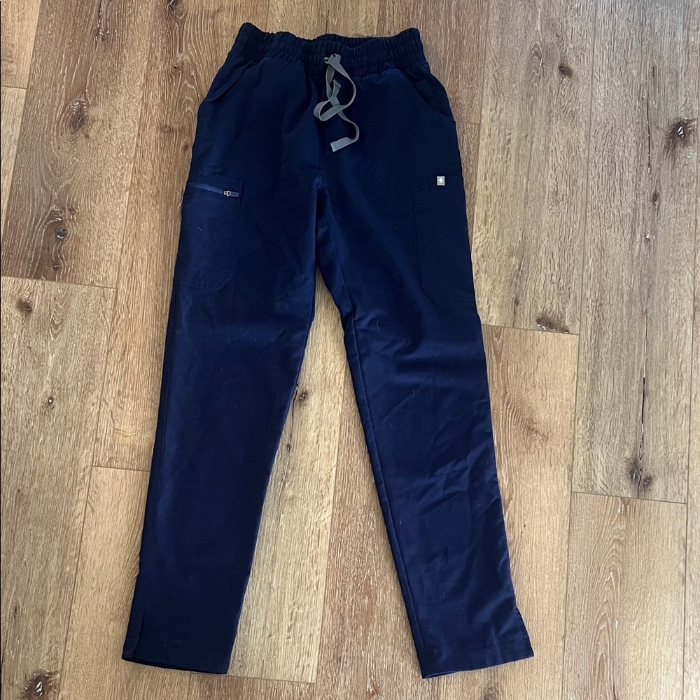 FIGS high waisted Dowa Scrub Pants. Size XS